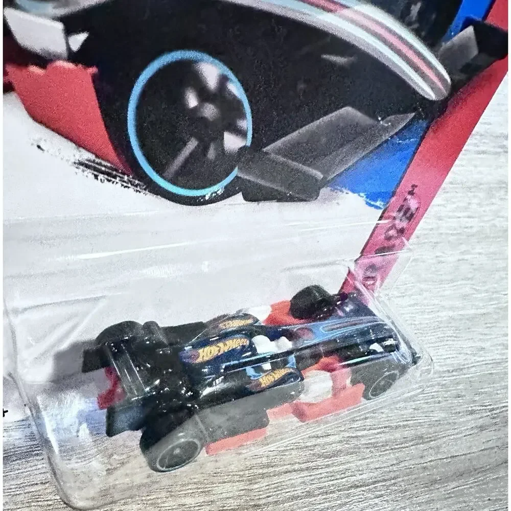 2015 Hot Wheels F1 Racer HW Race 146/240 New Hotwheels H88